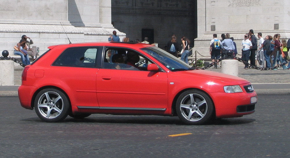 z AUDI A3 90